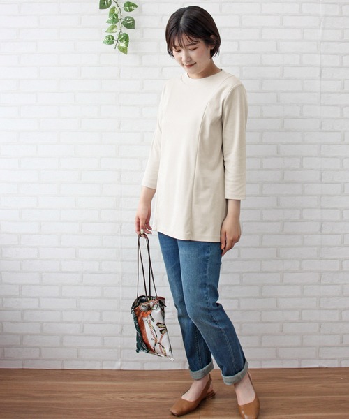 BELLUNA PLUS(ベルーナ)の「綿100%切替デザインプルオーバー(Tシャツ/カットソー・レディース・ブルー/グレー系その他/パープル系その他/チャコール・MEDIUM/LARGE/X-LARGE)」の6枚目の写真