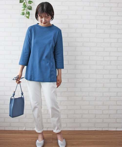 BELLUNA PLUS(ベルーナ)の「綿100%切替デザインプルオーバー(Tシャツ/カットソー・レディース・ブルー/グレー系その他/パープル系その他/チャコール・MEDIUM/LARGE/X-LARGE)」の5枚目の写真