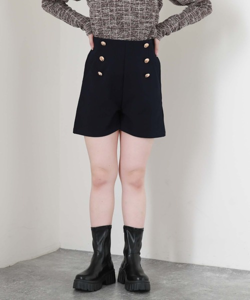 archives(アルシーヴ)の「ハイウエストダブル釦ショートパンツ(その他パンツ・レディース・ブラック/ネイビー/アイボリー・MEDIUM)」の7枚目の写真