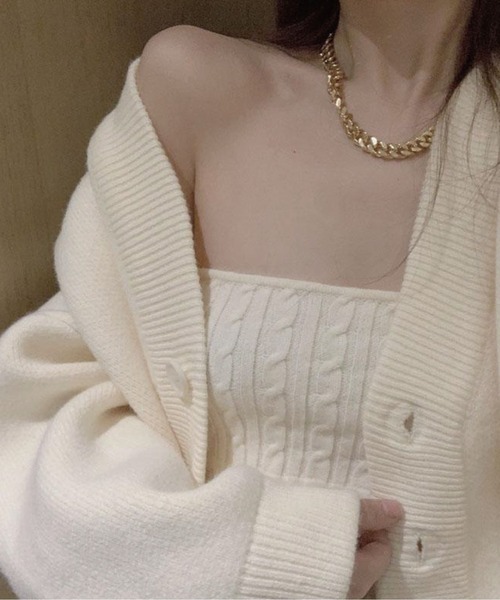 meJane（ミージェーン）の「ケーブル編クロップドニットキャミソール+ボリュームスリーブニットカーディガン アンサンブル（アンサンブル・レディース・ベージュ/オフホワイト・FREE）」の2枚目の写真