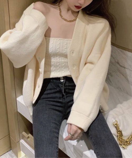 meJane（ミージェーン）の「ケーブル編クロップドニットキャミソール+ボリュームスリーブニットカーディガン アンサンブル（アンサンブル・レディース・ベージュ/オフホワイト・FREE）」の9枚目の写真