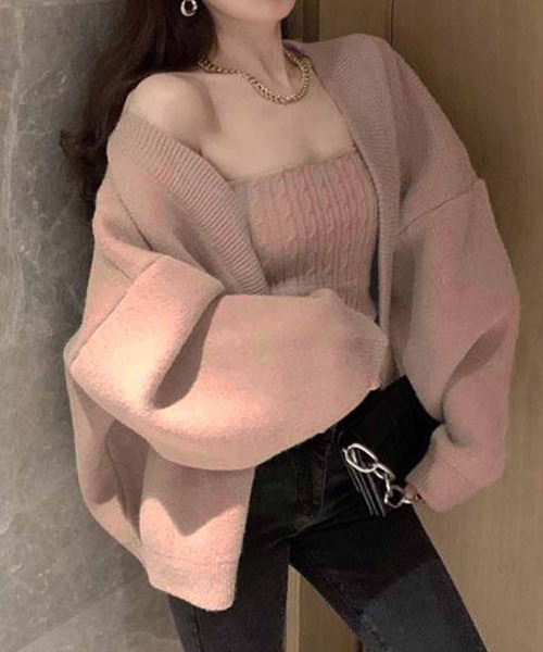 meJane（ミージェーン）の「ケーブル編クロップドニットキャミソール+ボリュームスリーブニットカーディガン アンサンブル（アンサンブル・レディース・ベージュ/オフホワイト・FREE）」の15枚目の写真