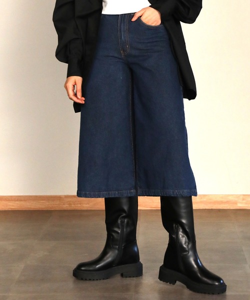 aity(アイティ)の「ミモレ丈ワイドパンツ(デニムパンツ・レディース・ワンウォッシュ/ブルー/ネイビー・M)」の2枚目の写真