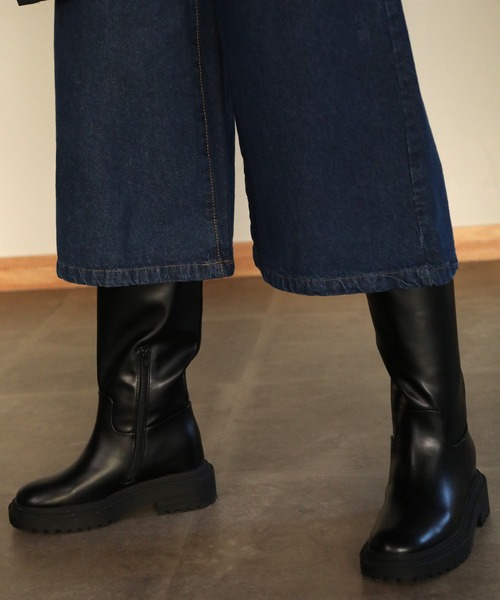 aity(アイティ)の「ミモレ丈ワイドパンツ(デニムパンツ・レディース・ワンウォッシュ/ブルー/ネイビー・M)」の9枚目の写真