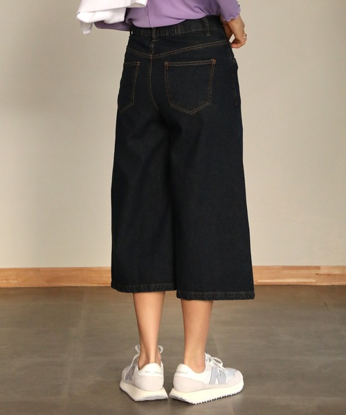 aity(アイティ)の「ミモレ丈ワイドパンツ(デニムパンツ・レディース・ワンウォッシュ/ブルー/ネイビー・M)」の21枚目の写真