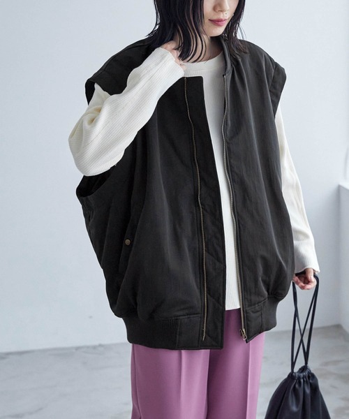 Chaco closet(チャコ クローゼット)の「2WAYオーバーサイズボリュームスリーブMA‐1(MA-1・レディース・カーキ/アイボリー/ブラック・FREE)」の17枚目の写真