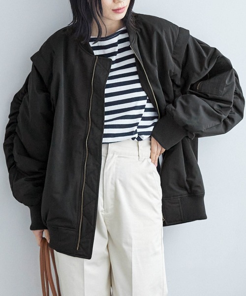 Chaco closet(チャコ クローゼット)の「2WAYオーバーサイズボリュームスリーブMA‐1(MA-1・レディース・カーキ/アイボリー/ブラック・FREE)」の11枚目の写真