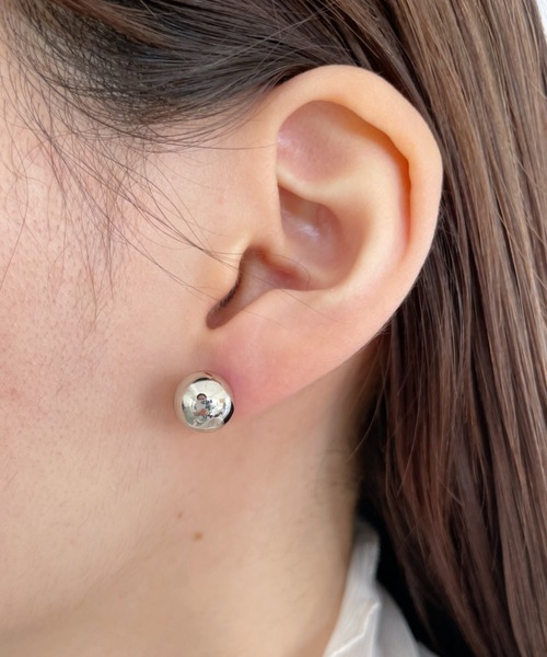 thank U more（サンキューモア）の「メタル ライトボール モチーフ ピアス【両耳用】（ピアス（両耳用）・レディース・シルバー/ゴールド・FREE）」の8枚目の写真
