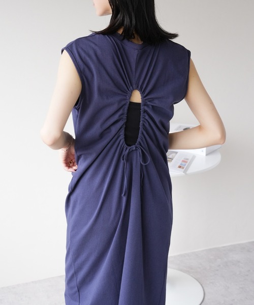 IAMUSE(アイアミューズ)の「天竺バックシャーリングワンピース S0940【IAMUSE】(ワンピース・レディース・オフホワイト/ブラック/ネイビー・FREE)」の12枚目の写真
