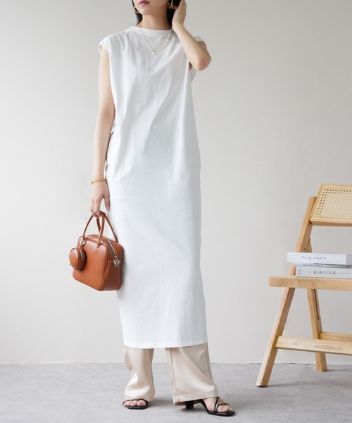 IAMUSE(アイアミューズ)の「天竺バックシャーリングワンピース S0940【IAMUSE】(ワンピース・レディース・オフホワイト/ブラック/ネイビー・FREE)」の5枚目の写真