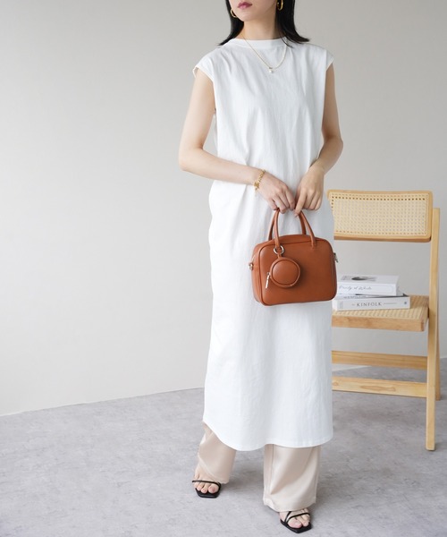 IAMUSE(アイアミューズ)の「天竺バックシャーリングワンピース S0940【IAMUSE】(ワンピース・レディース・オフホワイト/ブラック/ネイビー・FREE)」の4枚目の写真