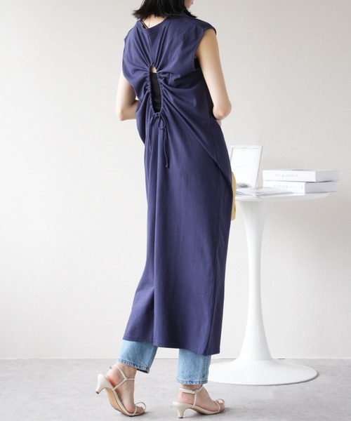 IAMUSE(アイアミューズ)の「天竺バックシャーリングワンピース S0940【IAMUSE】(ワンピース・レディース・オフホワイト/ブラック/ネイビー・FREE)」の13枚目の写真