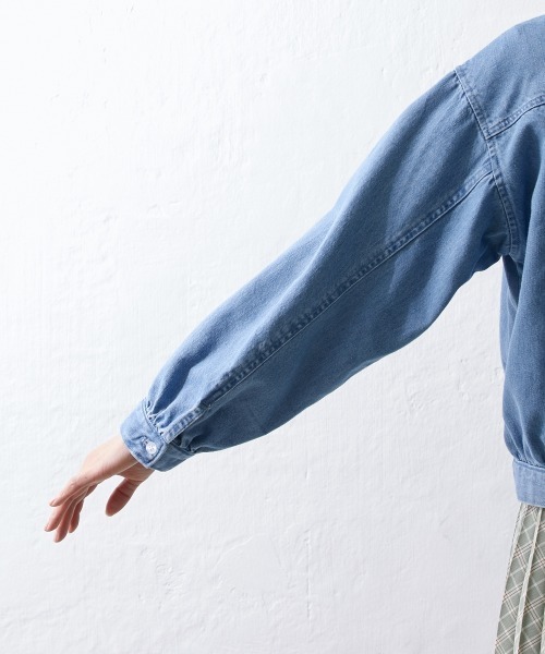 Le temps riche（ルタンリッシュ）の「【販売終了】ノーカラーデニムジップジャケット ＜Le temps riche＞（デニムジャケット・レディース・サックスブルー/ネイビー・M/LL/L）」の7枚目の写真