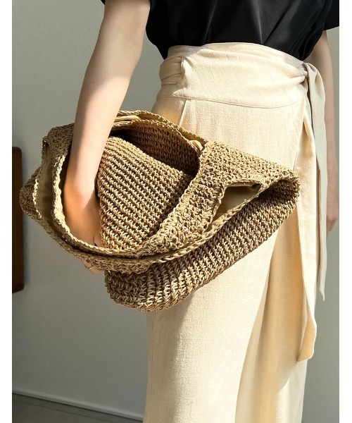 Re:EDIT（リエディ）の「雑材ソフトラウンドトート（かごバッグ・レディース・ベージュ/モカ/ライトベージュ・FREE）」の9枚目の写真