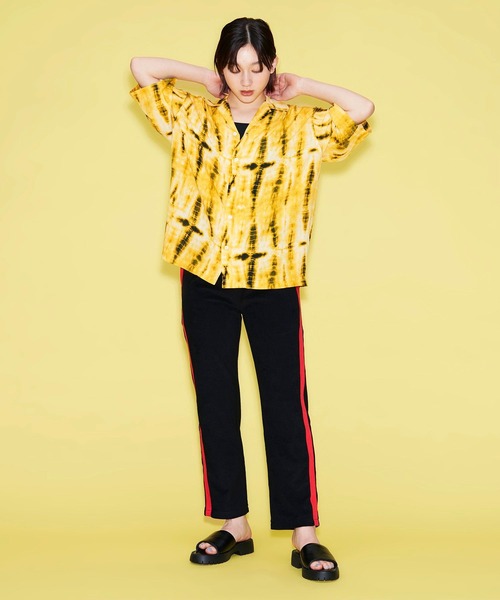 FOREVER 21(フォーエバー トゥエンティーワン)の「【MODE】タイダイ柄開襟シャツ(シャツ/ブラウス・レディース・ブルー/イエロー・FREE)」の8枚目の写真