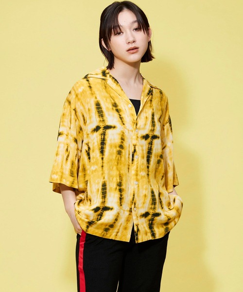 FOREVER 21(フォーエバー トゥエンティーワン)の「【MODE】タイダイ柄開襟シャツ(シャツ/ブラウス・レディース・ブルー/イエロー・FREE)」の15枚目の写真