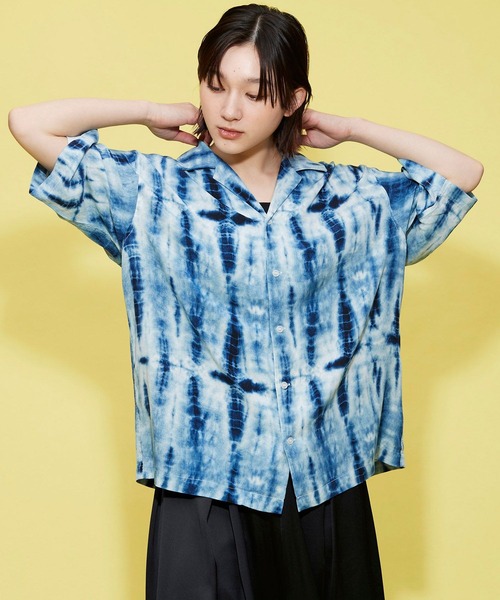 FOREVER 21(フォーエバー トゥエンティーワン)の「【MODE】タイダイ柄開襟シャツ(シャツ/ブラウス・レディース・ブルー/イエロー・FREE)」の18枚目の写真
