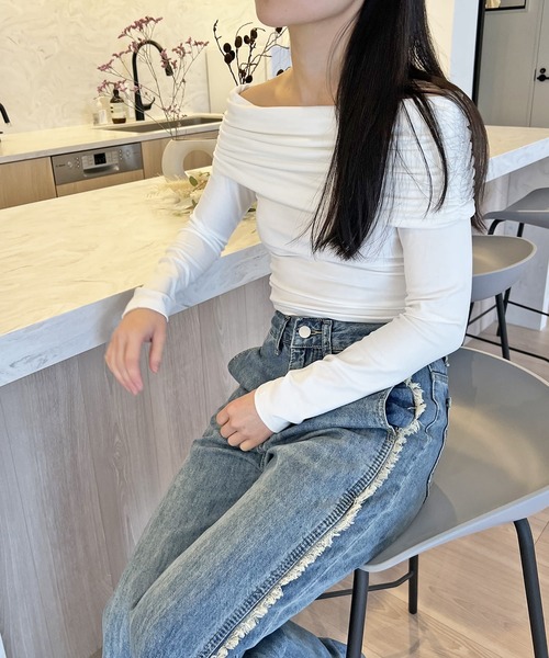 Jewelobe（ジュエローブ）の「サイドギャザーオフショルカットトップス（Tシャツ/カットソー・レディース・杢グレー/オフホワイト/ブラック・FREE）」の4枚目の写真