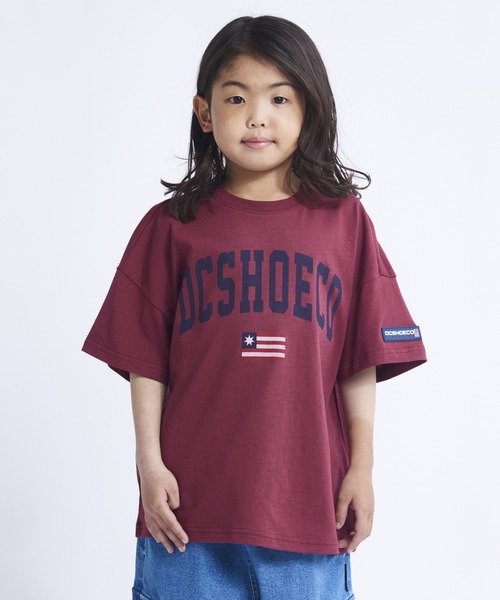 DC SHOES（ディーシーシューズ）の「23 KD ARCH LOGO SS/DCキッズカレッジロゴ半袖Tシャツ（Tシャツ/カットソー・キッズ・ホワイト/バーガンディー/ブラック/グリーン・160/140/120/150/130）」の4枚目の写真