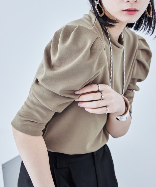 Fashion Letter(ファッションレター)の「ポンチ パワーショルダー トップス(Tシャツ/カットソー・レディース・ライトベージュ/ブラック/ベージュ・M)」の14枚目の写真