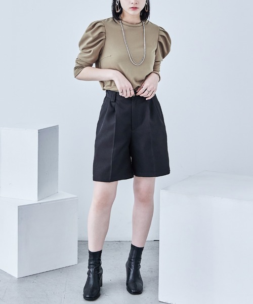 Fashion Letter(ファッションレター)の「ポンチ パワーショルダー トップス(Tシャツ/カットソー・レディース・ライトベージュ/ブラック/ベージュ・M)」の15枚目の写真