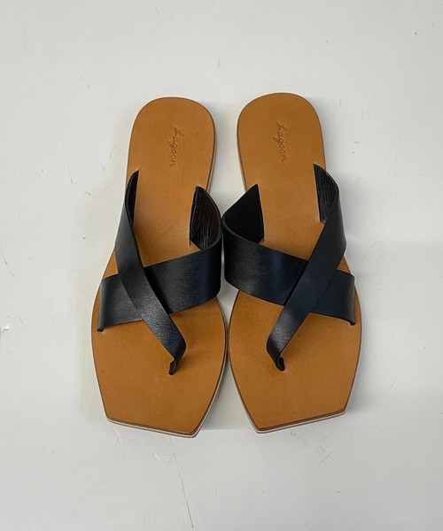 CANAL JEAN（キャナルジーン）の「from Lagoon(フロムラグーン) クロス指ぬきレザーサンダル（サンダル・レディース・キャメル/ブラック・36/37/38/39）」の6枚目の写真