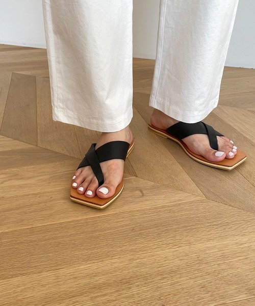 CANAL JEAN（キャナルジーン）の「from Lagoon(フロムラグーン) クロス指ぬきレザーサンダル（サンダル・レディース・キャメル/ブラック・36/37/38/39）」の9枚目の写真