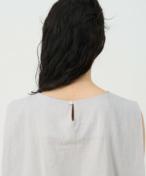 conges payes ADIEU TRISTESSE(コンジェ ペイエ アデュートリステス)の「サークル刺繍ノースリーブブラウス(シャツ/ブラウス・レディース・グレー/オフホワイト・38)」の19枚目の写真