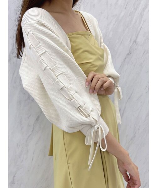 dazzlin（ダズリン）の「ケーブルデザインボレロカーデ（カーディガン/ボレロ・レディース・ピンク/アイボリー/ブラック/チャコールグレー・FREE）」の7枚目の写真