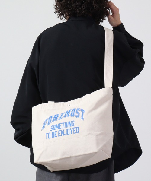 MODISH GAZE(モディシュガゼ)の「MODISH GAZE カレッジロゴ キャンバス2WAYトートバッグ(トートバッグ・メンズ・ブラック/ホワイト系・F)」の3枚目の写真
