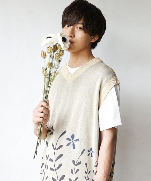 MinoriTY(マイノリティ)の「【MinoriTY】さらさら夏素材にょきにょきサマーニットベスト ノースリーブ Tシャツ メンズ 秋服 夏服(ベスト・メンズ・ベージュ/チャコール・S/L/M)」の14枚目の写真
