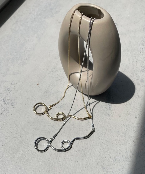 cheriella（シェリエラ）の「【cheriella】変形ニュアンスバースライドネックレス（ネックレス・レディース・シルバー/ゴールド・FREE）」の9枚目の写真