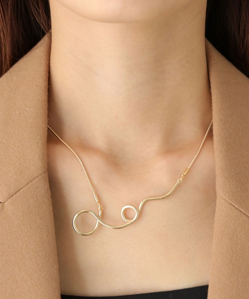 cheriella（シェリエラ）の「【cheriella】変形ニュアンスバースライドネックレス（ネックレス・レディース・シルバー/ゴールド・FREE）」の14枚目の写真