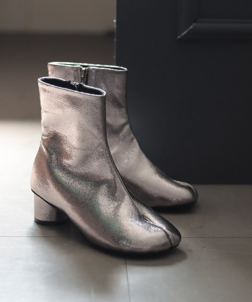 SESTO（セスト）の「サークルヒール足袋ショートブーツ（ブーツ・レディース・シルバー/ブラック・S/3L/M/LL/L）」の3枚目の写真