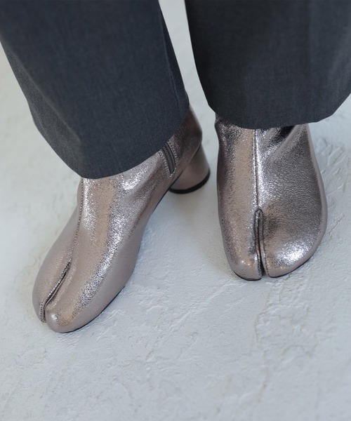SESTO（セスト）の「サークルヒール足袋ショートブーツ（ブーツ・レディース・シルバー/ブラック・S/3L/M/LL/L）」の9枚目の写真