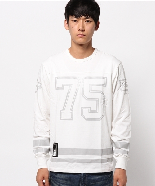 AVIREX(アヴィレックス)の「avirex/アヴィレックス/メンズ/ L/S FOOTBALL T-SHIRT/ 長袖 フットボール Tシャツ(Tシャツ/カットソー・メンズ・ブラック/ホワイト・LARGE/MEDIUM/X-LARGE/XX-LARGE)」の20枚目の写真