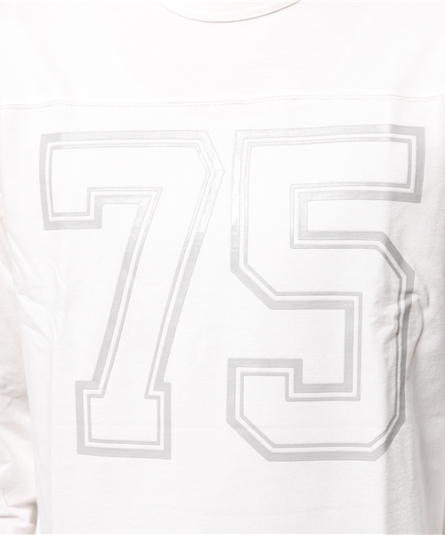 AVIREX(アヴィレックス)の「avirex/アヴィレックス/メンズ/ L/S FOOTBALL T-SHIRT/ 長袖 フットボール Tシャツ(Tシャツ/カットソー・メンズ・ブラック/ホワイト・LARGE/MEDIUM/X-LARGE/XX-LARGE)」の19枚目の写真