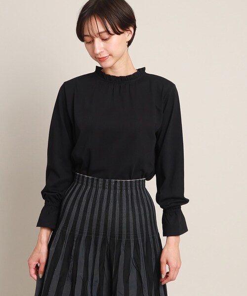Dessin(デッサン)の「【洗える】フリルネック&キャンディースリーブカットソー<XS~L>(Tシャツ/カットソー・レディース・ライトグレー/ホワイト系/ブラック・00/01/03/02)」の1枚目の写真