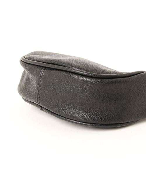 Reurie'（レウリィ）の「half moon one handle bag / ハーフムーンワンハンドルバッグ ブラック 黒 ハーフムーンバッグ チェーンバッグ コンパクト ハンドバッグ ショルダーバッグ（ハンドバッグ・レディース・ブラック・FREE）」の12枚目の写真