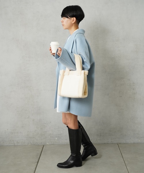 Actually（アクチュアリー）の「フェイクムートン×ボア  リバーシブルトート（トートバッグ・レディース・カーキ/ブラック/アイボリー/ベージュ・フリー）」の6枚目の写真