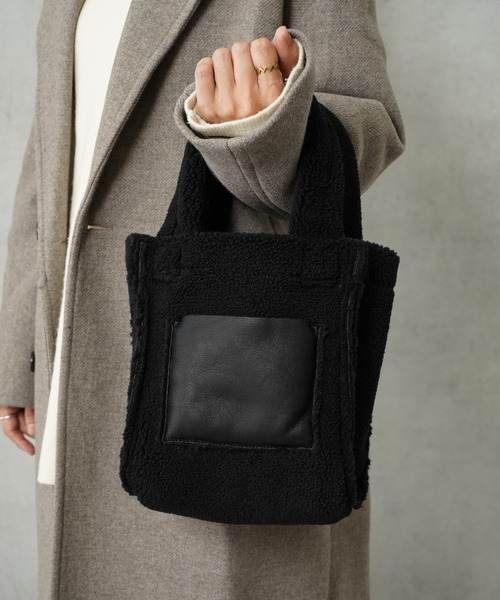 Actually（アクチュアリー）の「フェイクムートン×ボア  リバーシブルトート（トートバッグ・レディース・カーキ/ブラック/アイボリー/ベージュ・フリー）」の17枚目の写真