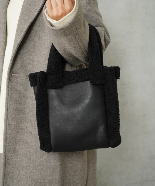 Actually（アクチュアリー）の「フェイクムートン×ボア  リバーシブルトート（トートバッグ・レディース・カーキ/ブラック/アイボリー/ベージュ・フリー）」の16枚目の写真