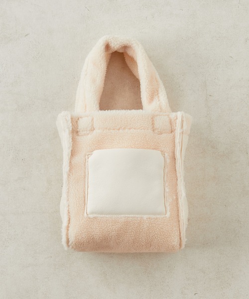 Actually（アクチュアリー）の「フェイクムートン×ボア  リバーシブルトート（トートバッグ・レディース・カーキ/ブラック/アイボリー/ベージュ・フリー）」の13枚目の写真