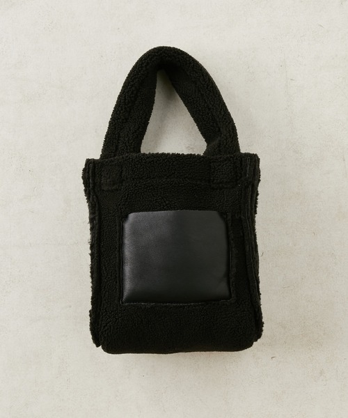 Actually（アクチュアリー）の「フェイクムートン×ボア  リバーシブルトート（トートバッグ・レディース・カーキ/ブラック/アイボリー/ベージュ・フリー）」の20枚目の写真