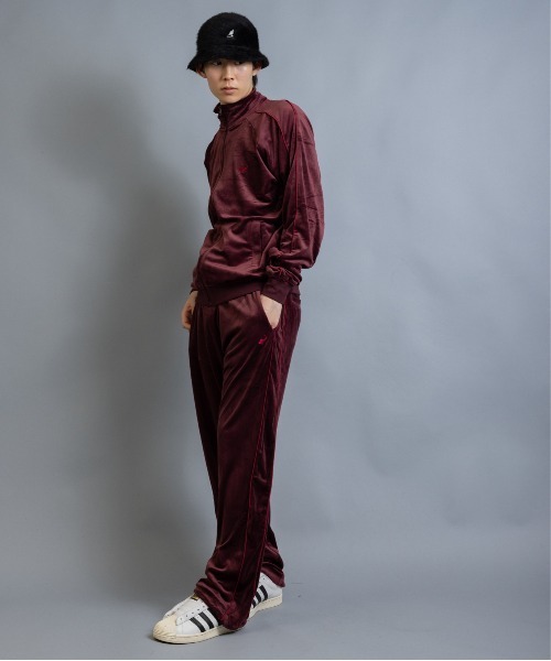 En serio TOKYO(エンソリオトーキョー)の「ストレッチベロアジャージ トラックパンツ(その他パンツ・メンズ・ワイン/ネイビー/ブラウン/ブラック・L/M)」の11枚目の写真