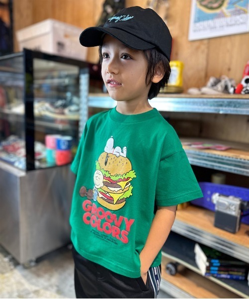 GROOVY COLORS(グルービーカラーズ)の「SNOOPY HUMBURGER Tシャツ(Tシャツ/カットソー・キッズ・グリーン/ブラック・120/110/90)」の2枚目の写真