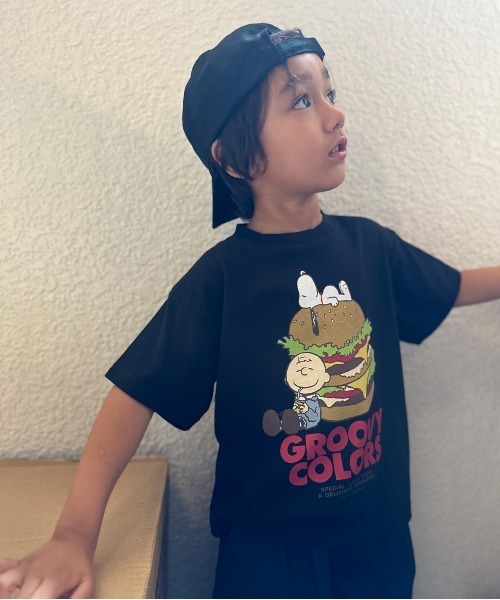 GROOVY COLORS(グルービーカラーズ)の「SNOOPY HUMBURGER Tシャツ(Tシャツ/カットソー・キッズ・グリーン/ブラック・120/110/90)」の1枚目の写真