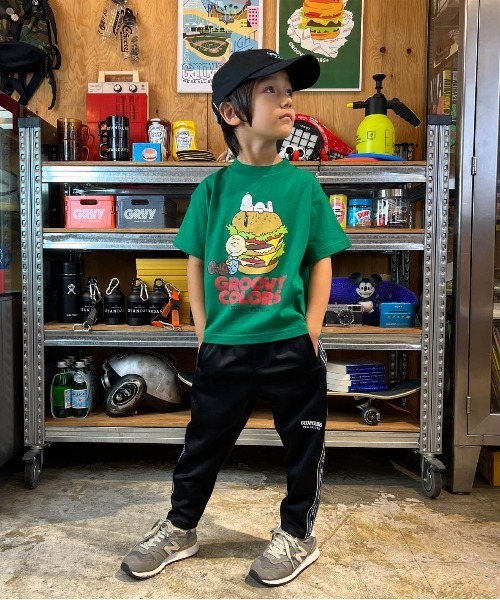 GROOVY COLORS(グルービーカラーズ)の「SNOOPY HUMBURGER Tシャツ(Tシャツ/カットソー・キッズ・グリーン/ブラック・120/110/90)」の7枚目の写真