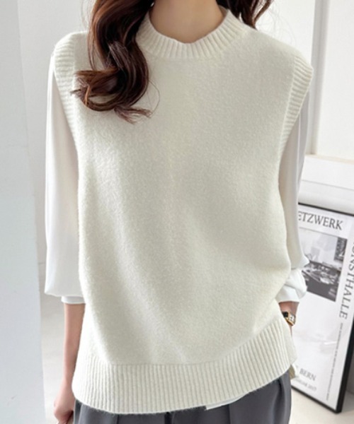 COCOMOMO（ココモモ）の「クルーネックニットベスト サイドスリット ニット ベスト クルーネック レイヤード オフィスカジュアル 春服 秋服 冬服（ベスト・レディース・グレー/アイボリー/ダークグレー/ブラック/ブラウン/ネイビー・FREE）」の21枚目の写真