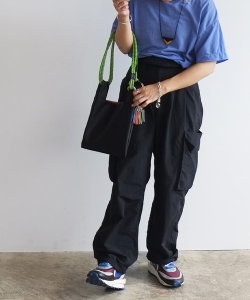 Magine（マージン）の「cheek: code 2way shoulder チークコード2WAYショルダー（ショルダーバッグ・レディース・グリーン/ブラック/アイボリー/ブルー・FREE）」の17枚目の写真